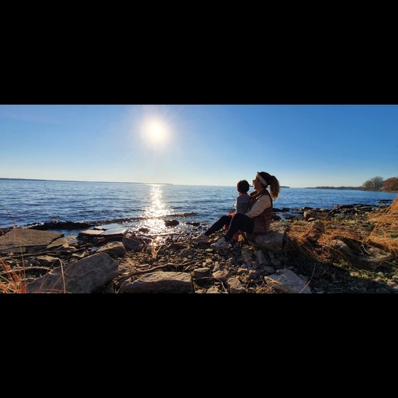 Meet your Posher, Leslie - Picture 1 of 1